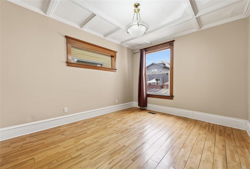 120 Lenore, 4 Bedroom Bedrooms, 13 Room Rooms,2 BathroomBathrooms,Residential,For Sale,Lenore,0
