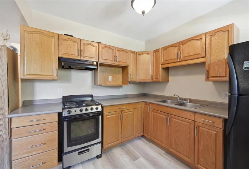 120 Lenore, 4 Bedroom Bedrooms, 13 Room Rooms,2 BathroomBathrooms,Residential,For Sale,Lenore,0
