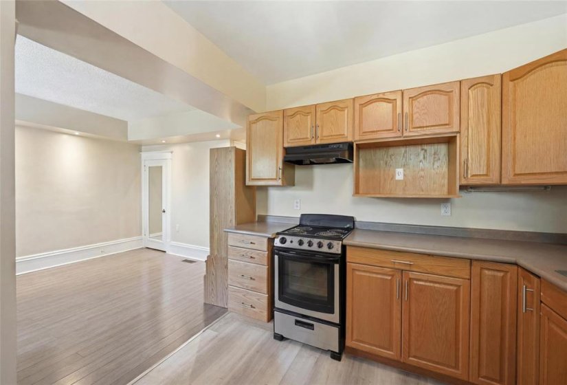 120 Lenore, 4 Bedroom Bedrooms, 13 Room Rooms,2 BathroomBathrooms,Residential,For Sale,Lenore,0