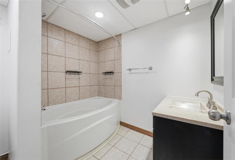 120 Lenore, 4 Bedroom Bedrooms, 13 Room Rooms,2 BathroomBathrooms,Residential,For Sale,Lenore,0