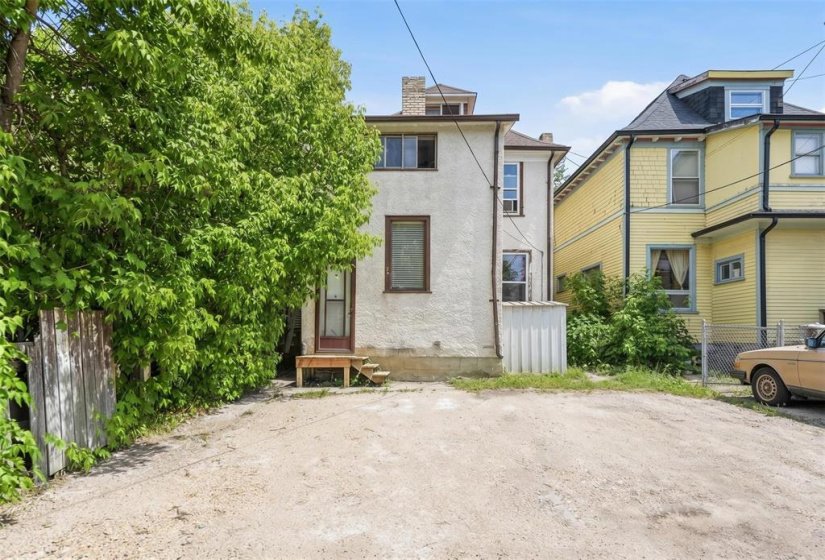120 Lenore, 4 Bedroom Bedrooms, 13 Room Rooms,2 BathroomBathrooms,Residential,For Sale,Lenore,0