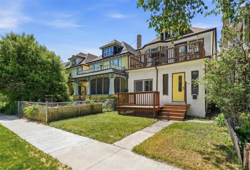 120 Lenore, 4 Bedroom Bedrooms, 13 Room Rooms,2 BathroomBathrooms,Residential,For Sale,Lenore,0