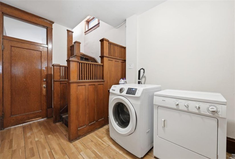 120 Lenore, 4 Bedroom Bedrooms, 13 Room Rooms,2 BathroomBathrooms,Residential,For Sale,Lenore,0