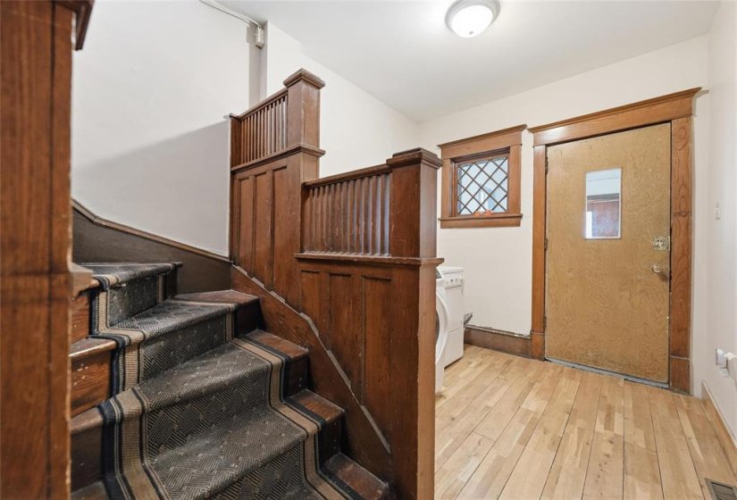 120 Lenore, 4 Bedroom Bedrooms, 13 Room Rooms,2 BathroomBathrooms,Residential,For Sale,Lenore,0