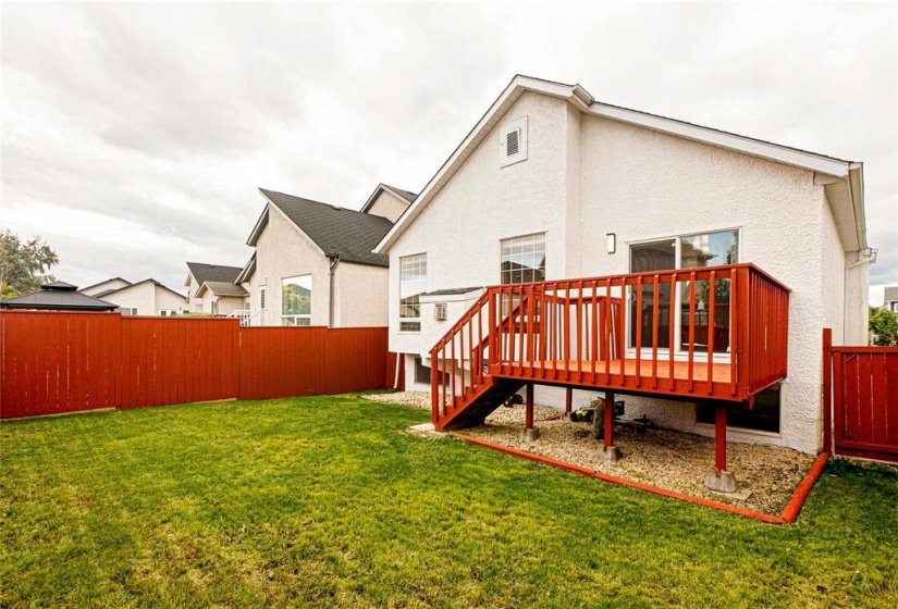 27 Evelyne Reese, 5 Bedroom Bedrooms, 13 Room Rooms,2 BathroomBathrooms,Residential,For Sale,Evelyne Reese,0