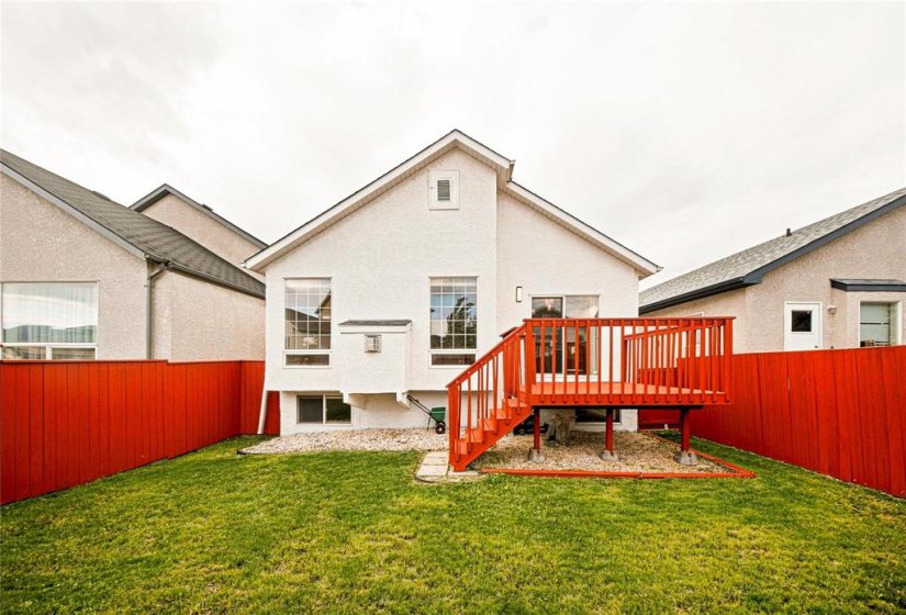 27 Evelyne Reese, 5 Bedroom Bedrooms, 13 Room Rooms,2 BathroomBathrooms,Residential,For Sale,Evelyne Reese,0