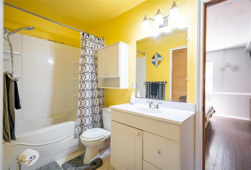 70 Sadler, 3 Bedroom Bedrooms, 10 Room Rooms,1 BathroomBathrooms,Residential,For Sale,Sadler,0