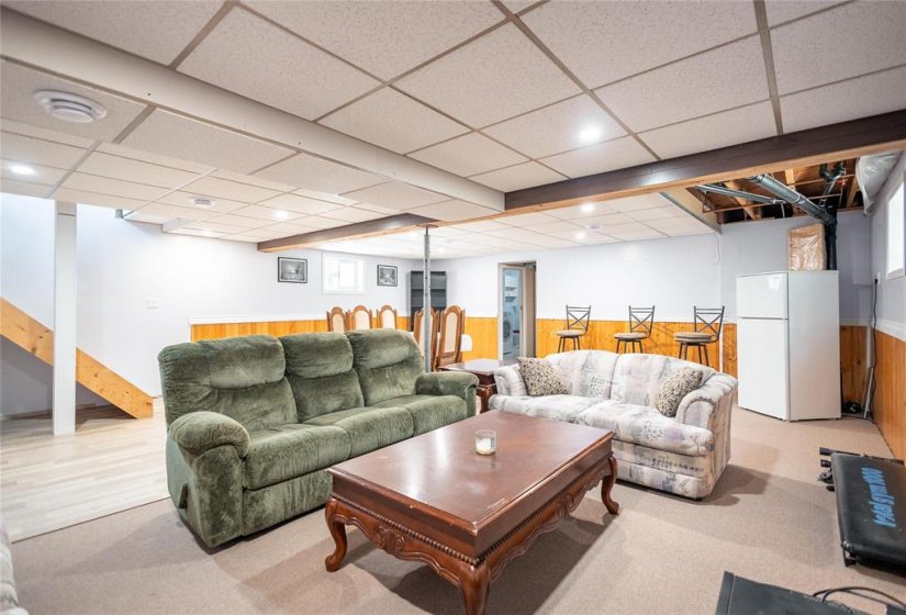 70 Sadler, 3 Bedroom Bedrooms, 10 Room Rooms,1 BathroomBathrooms,Residential,For Sale,Sadler,0