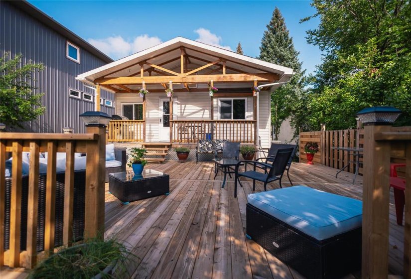 70 Sadler, 3 Bedroom Bedrooms, 10 Room Rooms,1 BathroomBathrooms,Residential,For Sale,Sadler,0