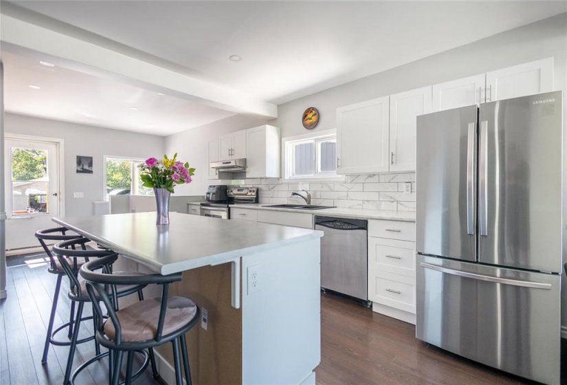 70 Sadler, 3 Bedroom Bedrooms, 10 Room Rooms,1 BathroomBathrooms,Residential,For Sale,Sadler,0