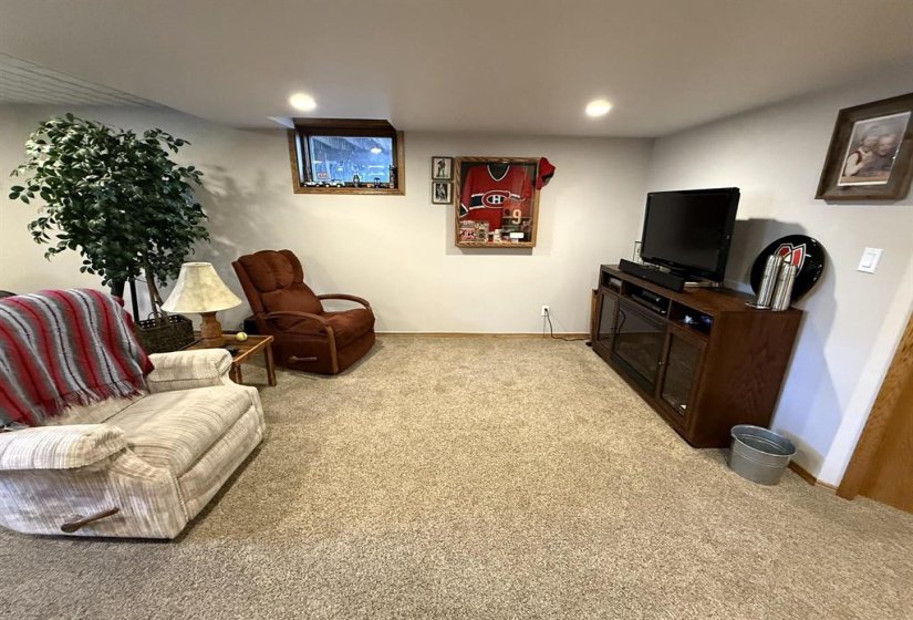 272 1ST, 4 Bedroom Bedrooms, 15 Room Rooms,3 BathroomBathrooms,Residential,For Sale,1ST,0