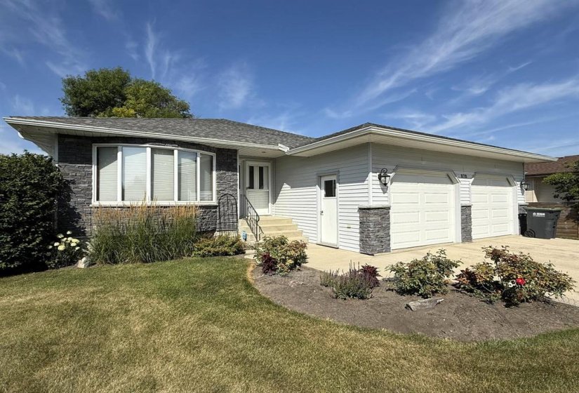 272 1ST, 4 Bedroom Bedrooms, 15 Room Rooms,3 BathroomBathrooms,Residential,For Sale,1ST,0