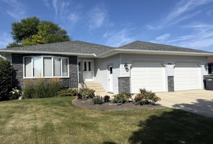 272 1ST, 4 Bedroom Bedrooms, 15 Room Rooms,3 BathroomBathrooms,Residential,For Sale,1ST,0