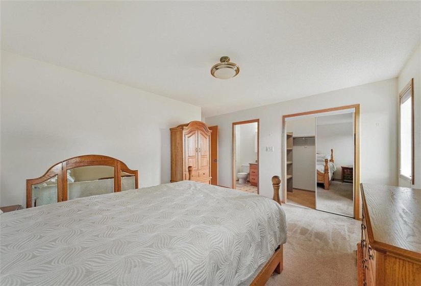 174 Laurel Ridge, 4 Bedroom Bedrooms, 14 Room Rooms,3 BathroomBathrooms,Residential,For Sale,Laurel Ridge,0