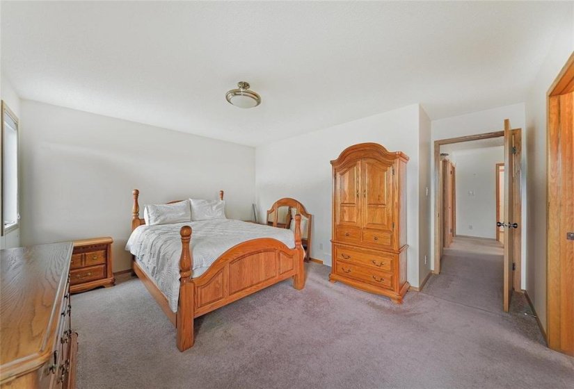 174 Laurel Ridge, 4 Bedroom Bedrooms, 14 Room Rooms,3 BathroomBathrooms,Residential,For Sale,Laurel Ridge,0