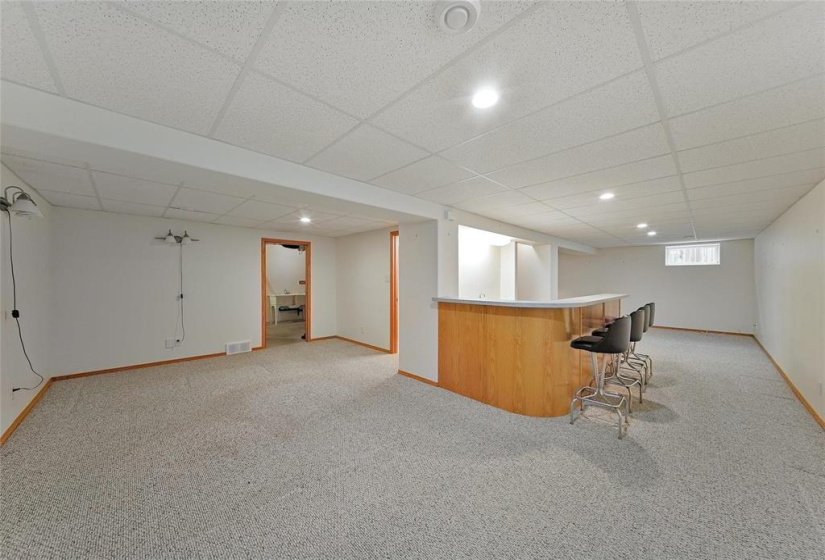 174 Laurel Ridge, 4 Bedroom Bedrooms, 14 Room Rooms,3 BathroomBathrooms,Residential,For Sale,Laurel Ridge,0