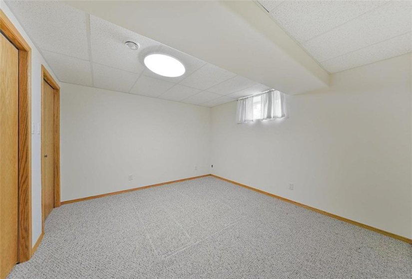 174 Laurel Ridge, 4 Bedroom Bedrooms, 14 Room Rooms,3 BathroomBathrooms,Residential,For Sale,Laurel Ridge,0