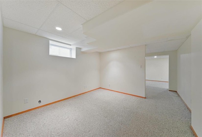 174 Laurel Ridge, 4 Bedroom Bedrooms, 14 Room Rooms,3 BathroomBathrooms,Residential,For Sale,Laurel Ridge,0