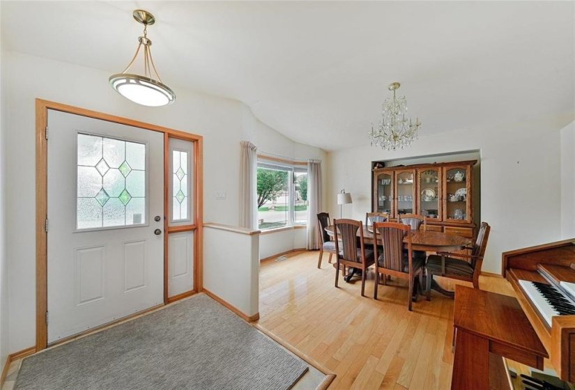 174 Laurel Ridge, 4 Bedroom Bedrooms, 14 Room Rooms,3 BathroomBathrooms,Residential,For Sale,Laurel Ridge,0