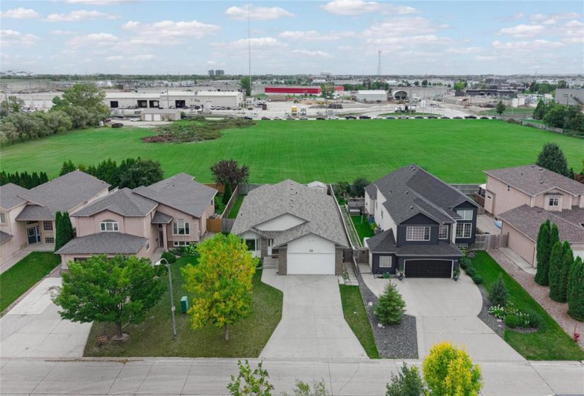174 Laurel Ridge, 4 Bedroom Bedrooms, 14 Room Rooms,3 BathroomBathrooms,Residential,For Sale,Laurel Ridge,0
