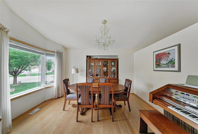 174 Laurel Ridge, 4 Bedroom Bedrooms, 14 Room Rooms,3 BathroomBathrooms,Residential,For Sale,Laurel Ridge,0