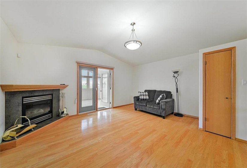 174 Laurel Ridge, 4 Bedroom Bedrooms, 14 Room Rooms,3 BathroomBathrooms,Residential,For Sale,Laurel Ridge,0