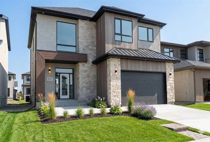111 BullRush, 4 Bedroom Bedrooms, 12 Room Rooms,3 BathroomBathrooms,Residential,For Sale,BullRush,0