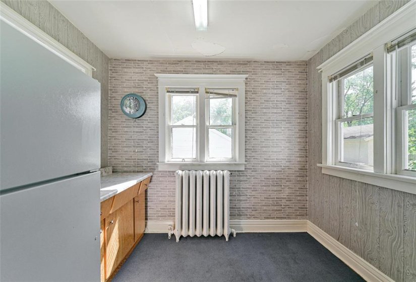982 McMillan, 4 Bedroom Bedrooms, 11 Room Rooms,1 BathroomBathrooms,Residential,For Sale,McMillan,0