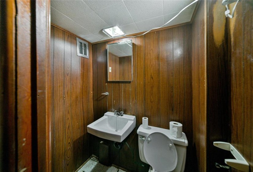 982 McMillan, 4 Bedroom Bedrooms, 11 Room Rooms,1 BathroomBathrooms,Residential,For Sale,McMillan,0