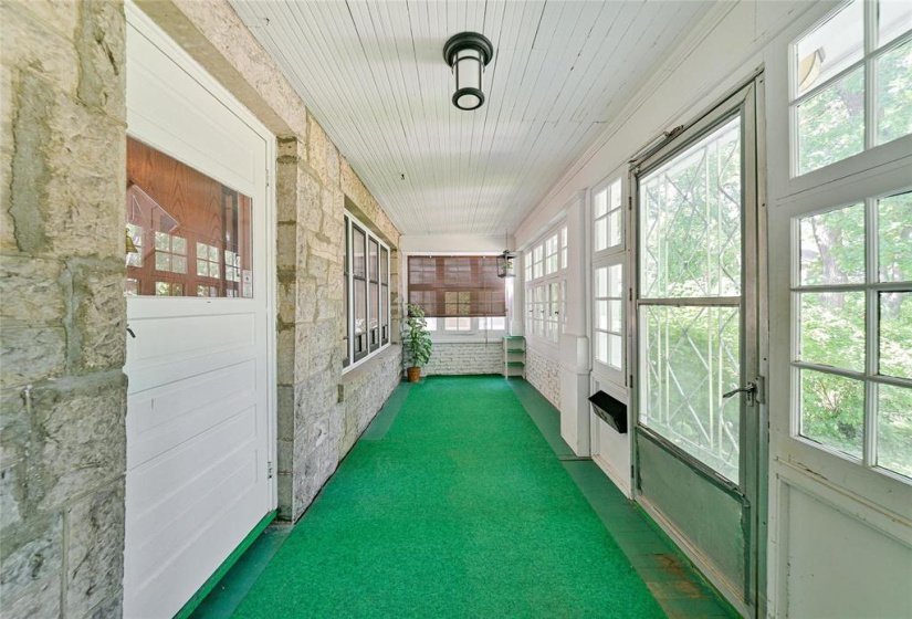 982 McMillan, 4 Bedroom Bedrooms, 11 Room Rooms,1 BathroomBathrooms,Residential,For Sale,McMillan,0