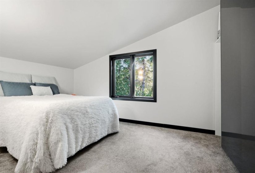 731 RED RIVER, 4 Bedroom Bedrooms, 11 Room Rooms,2 BathroomBathrooms,Residential,For Sale,RED RIVER,0