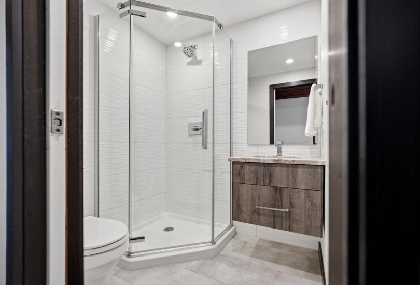 731 RED RIVER, 4 Bedroom Bedrooms, 11 Room Rooms,2 BathroomBathrooms,Residential,For Sale,RED RIVER,0