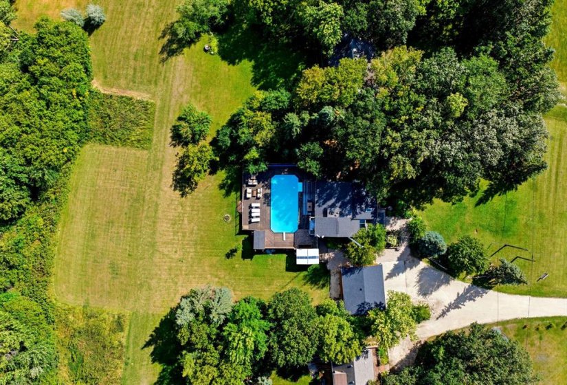 731 RED RIVER, 4 Bedroom Bedrooms, 11 Room Rooms,2 BathroomBathrooms,Residential,For Sale,RED RIVER,0