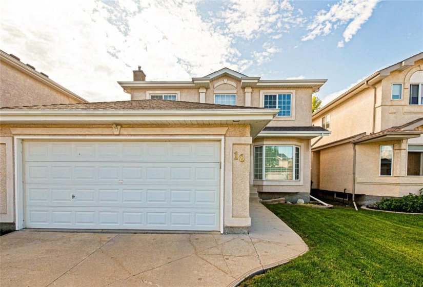 18 Lessard, 4 Bedroom Bedrooms, 16 Room Rooms,2 BathroomBathrooms,Residential,For Sale,Lessard,0