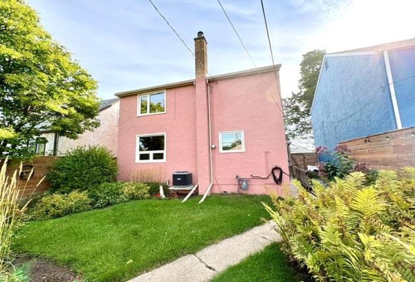 890 Dominion, 3 Bedroom Bedrooms, 8 Room Rooms,2 BathroomBathrooms,Residential,For Sale,Dominion,0