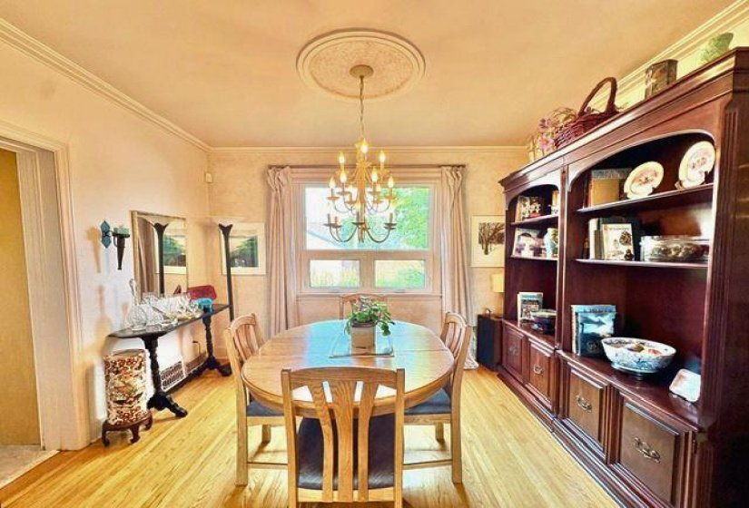 890 Dominion, 3 Bedroom Bedrooms, 8 Room Rooms,2 BathroomBathrooms,Residential,For Sale,Dominion,0