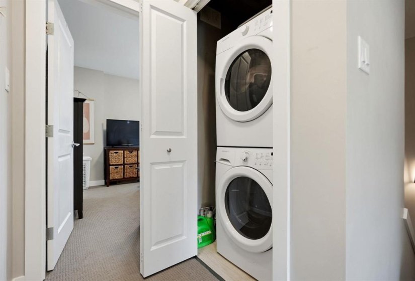 340 John Angus, 3 Bedroom Bedrooms, 12 Room Rooms,3 BathroomBathrooms,Condominium,For Sale,John Angus,0