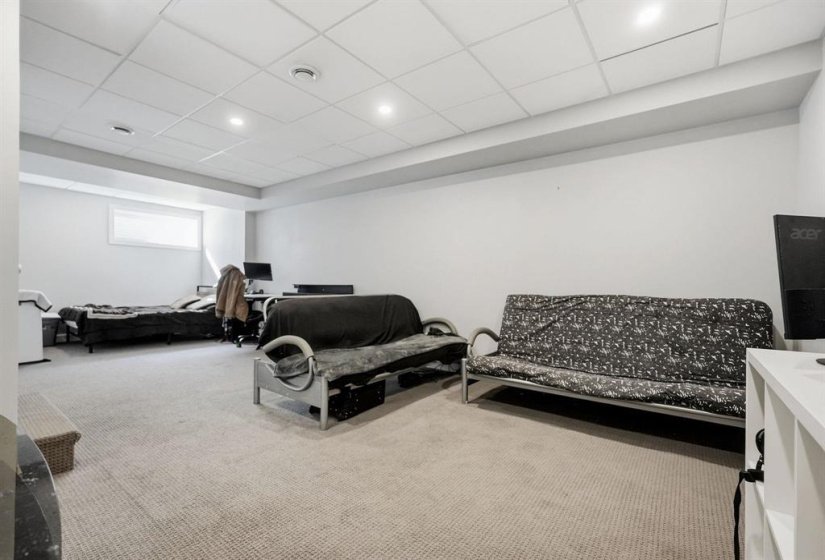 340 John Angus, 3 Bedroom Bedrooms, 12 Room Rooms,3 BathroomBathrooms,Condominium,For Sale,John Angus,0