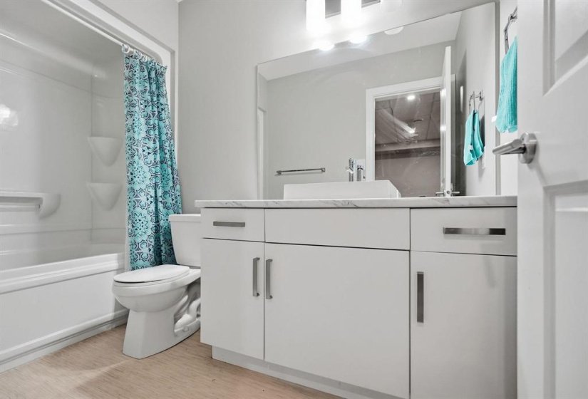 340 John Angus, 3 Bedroom Bedrooms, 12 Room Rooms,3 BathroomBathrooms,Condominium,For Sale,John Angus,0