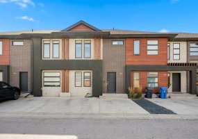 340 John Angus, 3 Bedroom Bedrooms, 12 Room Rooms,3 BathroomBathrooms,Condominium,For Sale,John Angus,0 340 John Angus, 3 Bedroom Bedrooms, 12 Room Rooms,3 BathroomBathrooms,Condominium,For Sale,John Angus,0
