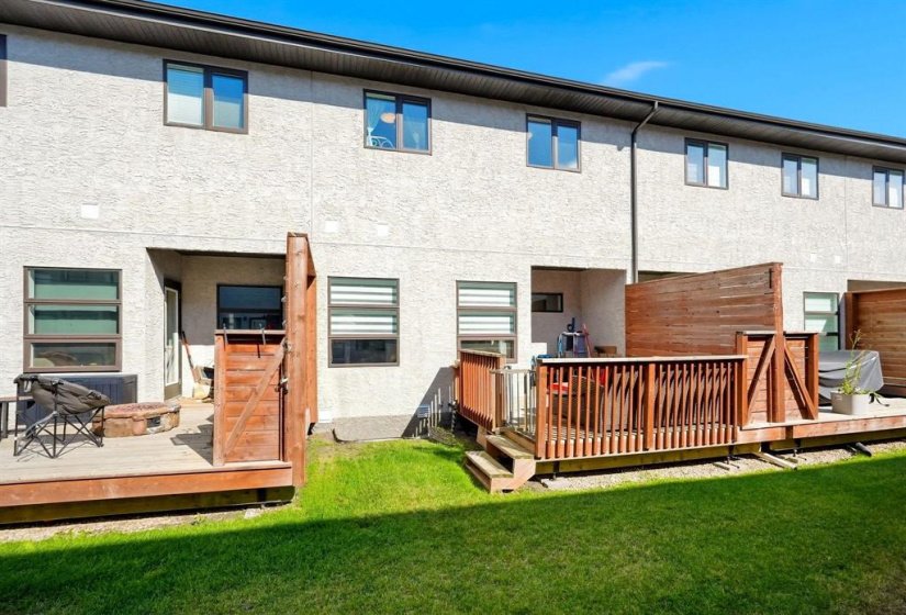 340 John Angus, 3 Bedroom Bedrooms, 12 Room Rooms,3 BathroomBathrooms,Condominium,For Sale,John Angus,0