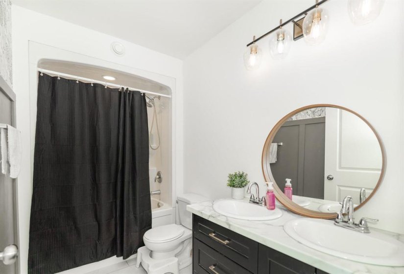 22 BRAMBLEWOOD, 3 Bedroom Bedrooms, 9 Room Rooms,2 BathroomBathrooms,Residential,For Sale,BRAMBLEWOOD,0
