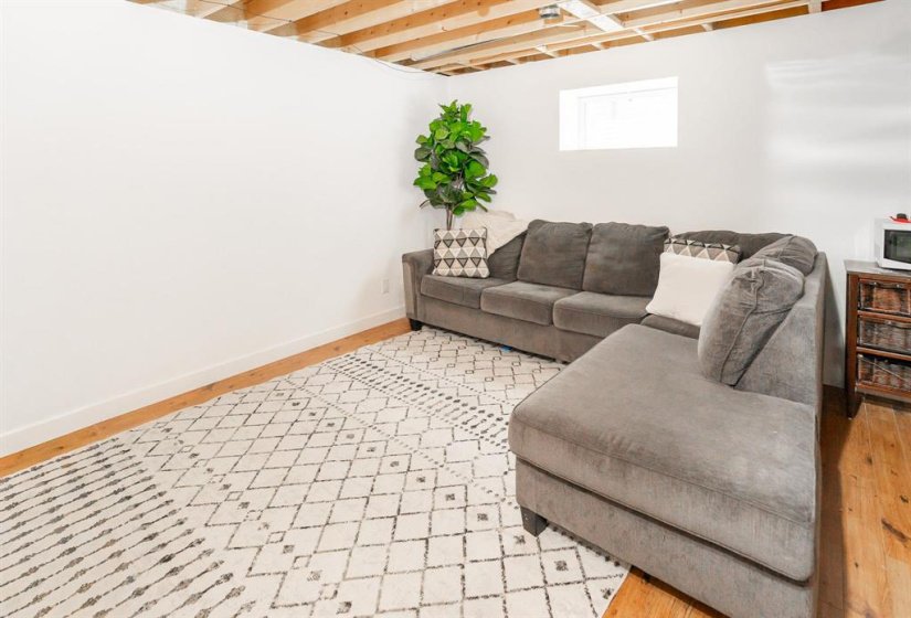 22 BRAMBLEWOOD, 3 Bedroom Bedrooms, 9 Room Rooms,2 BathroomBathrooms,Residential,For Sale,BRAMBLEWOOD,0