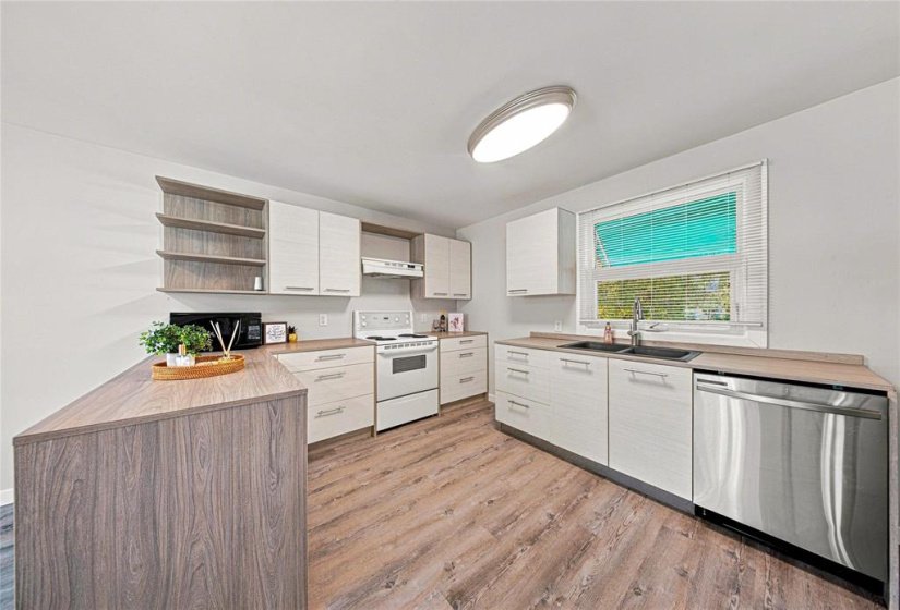 12 Arundel, 2 Bedroom Bedrooms, 6 Room Rooms,1 BathroomBathrooms,Residential,For Sale,Arundel,0