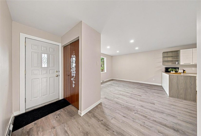 12 Arundel, 2 Bedroom Bedrooms, 6 Room Rooms,1 BathroomBathrooms,Residential,For Sale,Arundel,0