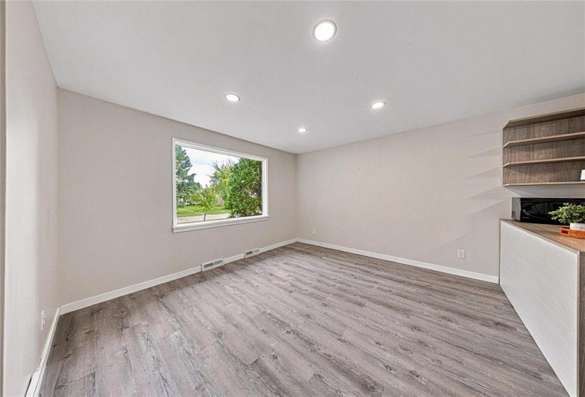 12 Arundel, 2 Bedroom Bedrooms, 6 Room Rooms,1 BathroomBathrooms,Residential,For Sale,Arundel,0
