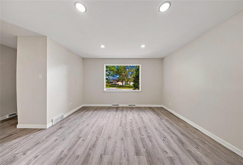 12 Arundel, 2 Bedroom Bedrooms, 6 Room Rooms,1 BathroomBathrooms,Residential,For Sale,Arundel,0