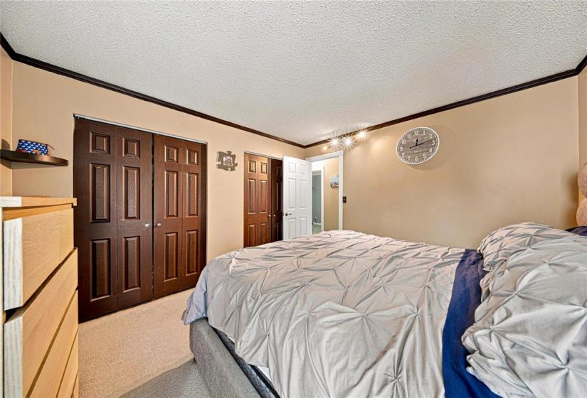 150 Alburg, 4 Bedroom Bedrooms, 11 Room Rooms,2 BathroomBathrooms,Residential,For Sale,Alburg,0