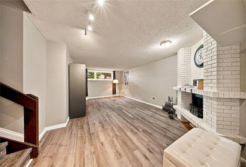 150 Alburg, 4 Bedroom Bedrooms, 11 Room Rooms,2 BathroomBathrooms,Residential,For Sale,Alburg,0