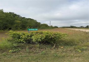 23092 5N, 2 Bedroom Bedrooms, 6 Room Rooms,1 BathroomBathrooms,Residential,For Sale,5N,0